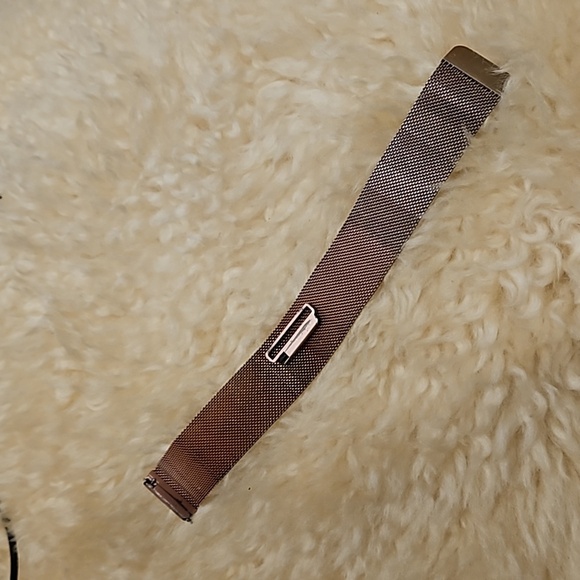 Fitbit Versa 2 Accessory Bundle With Chargers - Picture 7 of 8